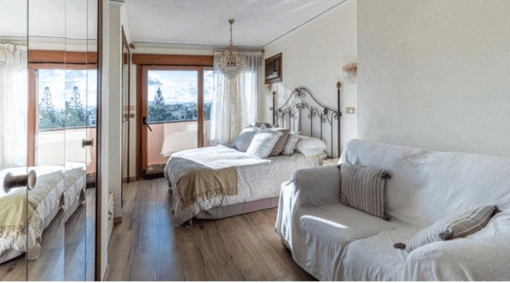 Penthouse with views, terrace, and pool within walking distance to the sea in Denia.
