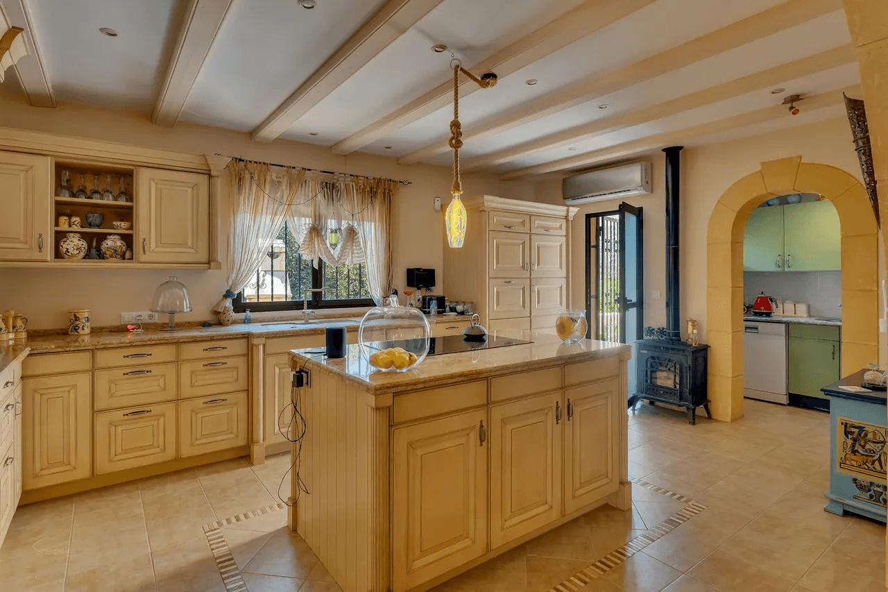 Villa for sale in Orba