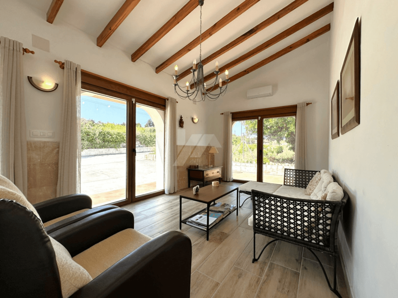 Mediterranean-style villa for sale in Teulada-Moraira, Costa Blanca.