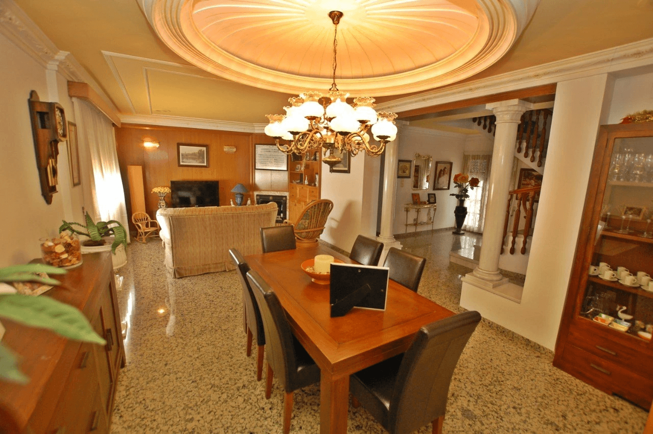 Villa for sale in Pego