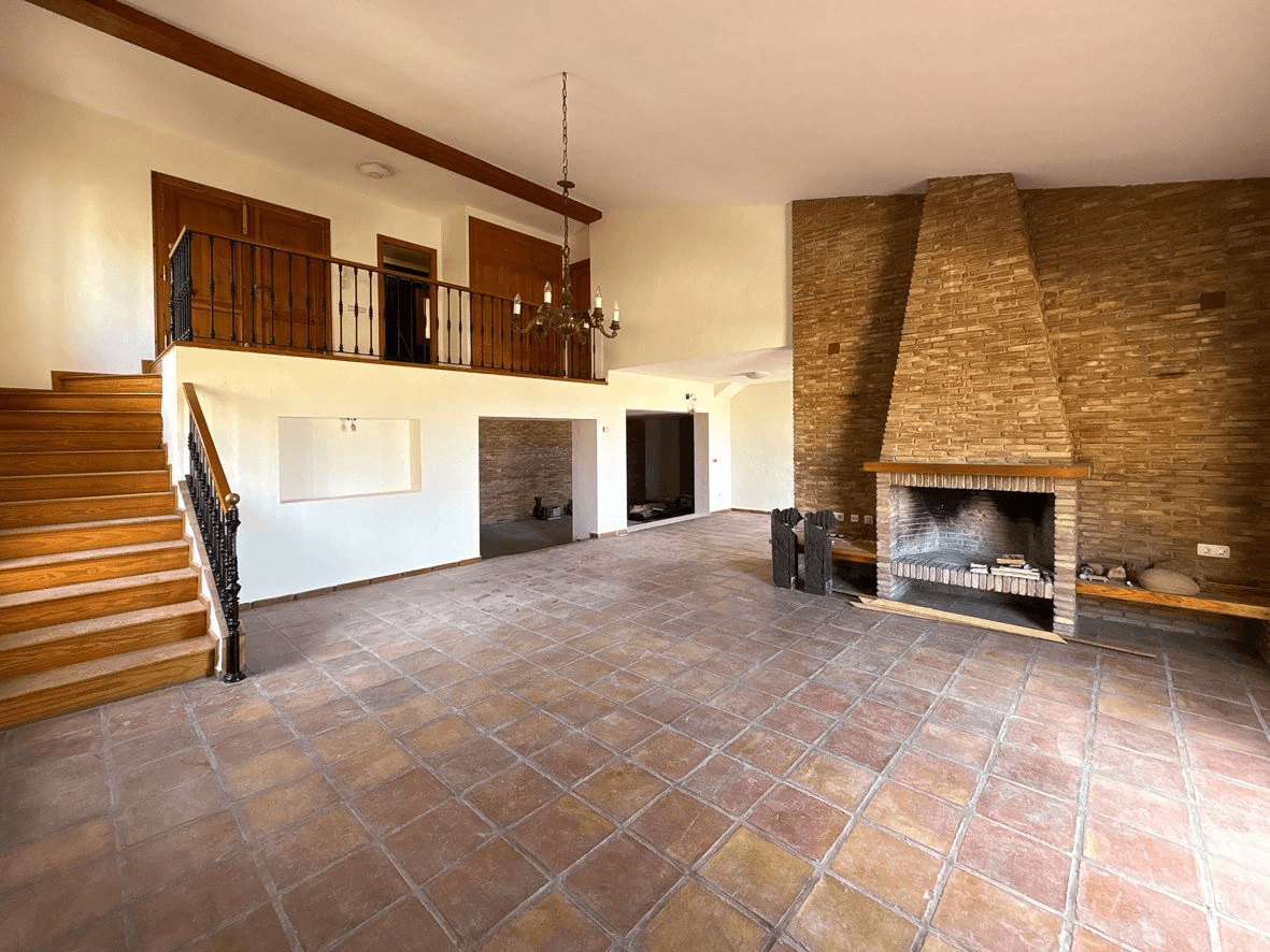 Stunning villa with sea views in Dénia.