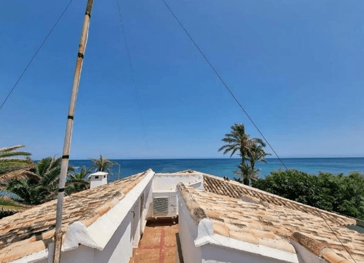 Denia. Villa in 1. Beach Line