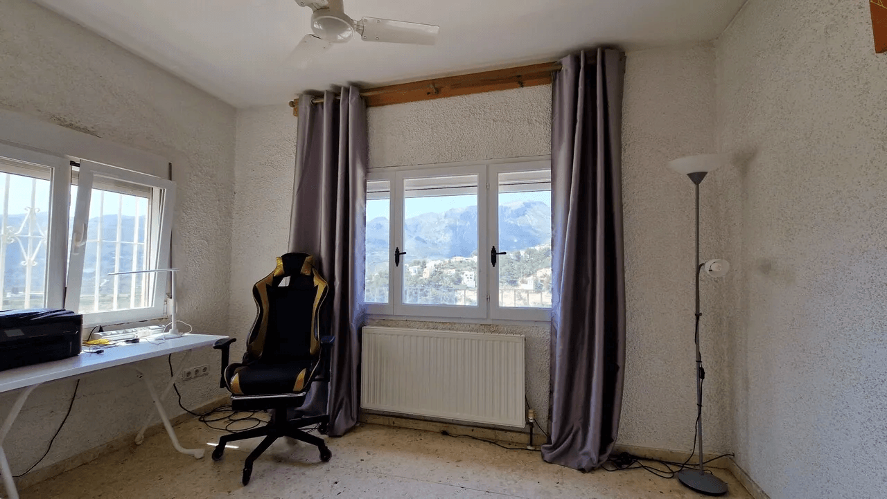 Villa for sale in Adsubia