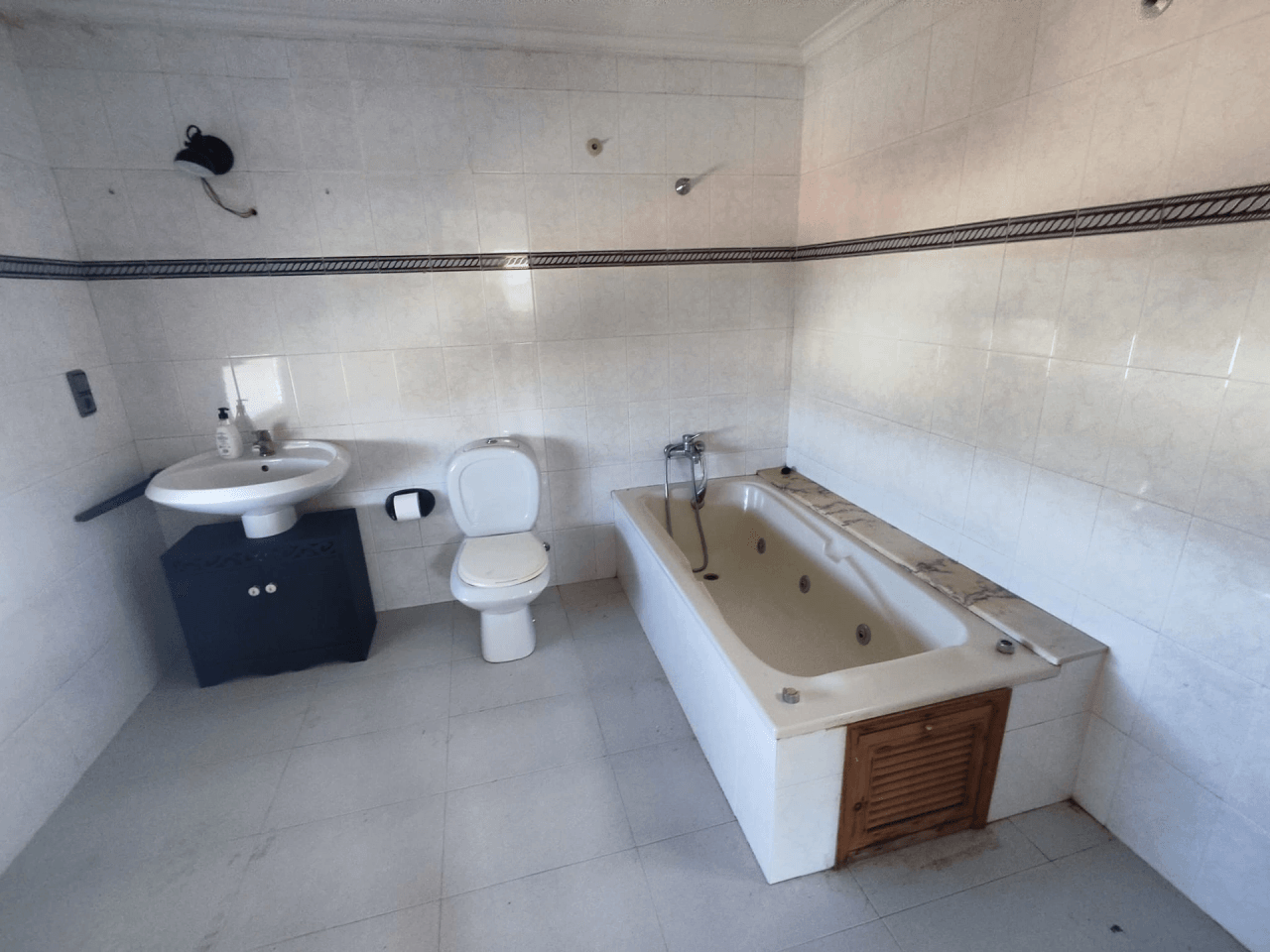 Townhouse with sea views in Els Poblets.