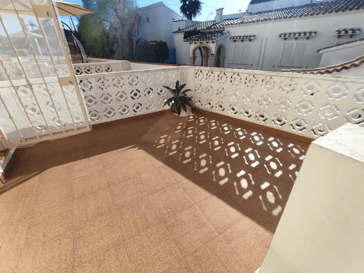 Townhouse with sea views in Els Poblets.