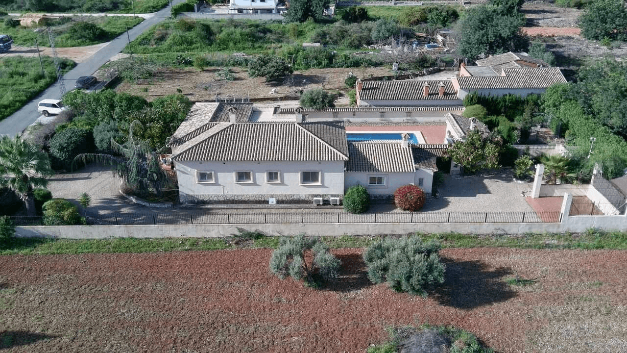 Villa for sale in Jalon