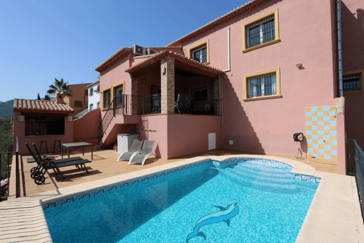 Villa à vendre à Orba avec des vues fantastiques