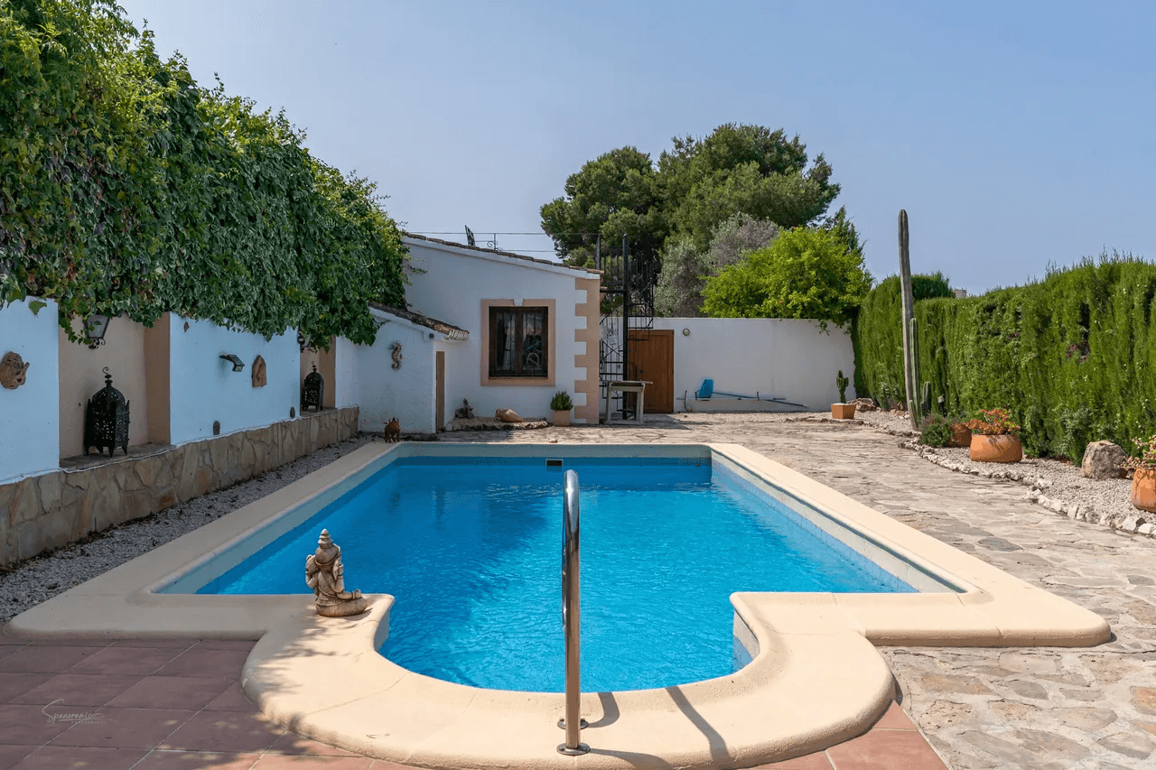 Finca for sale in Teulada