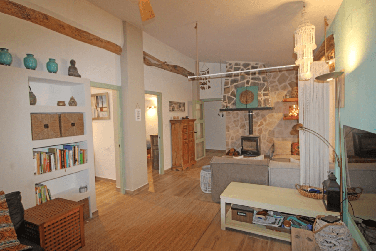 Spectacular style finca villa for sale in Alcalali