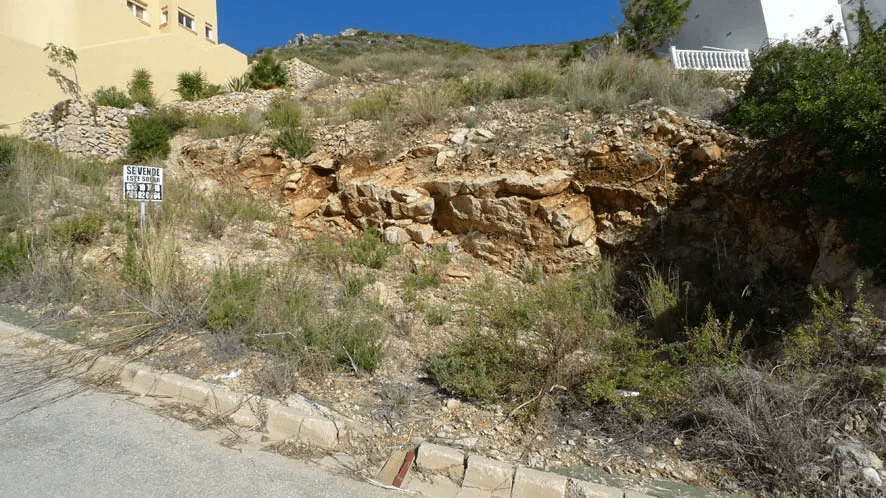 Excellent plot for sale located in Jalon with panoramic view