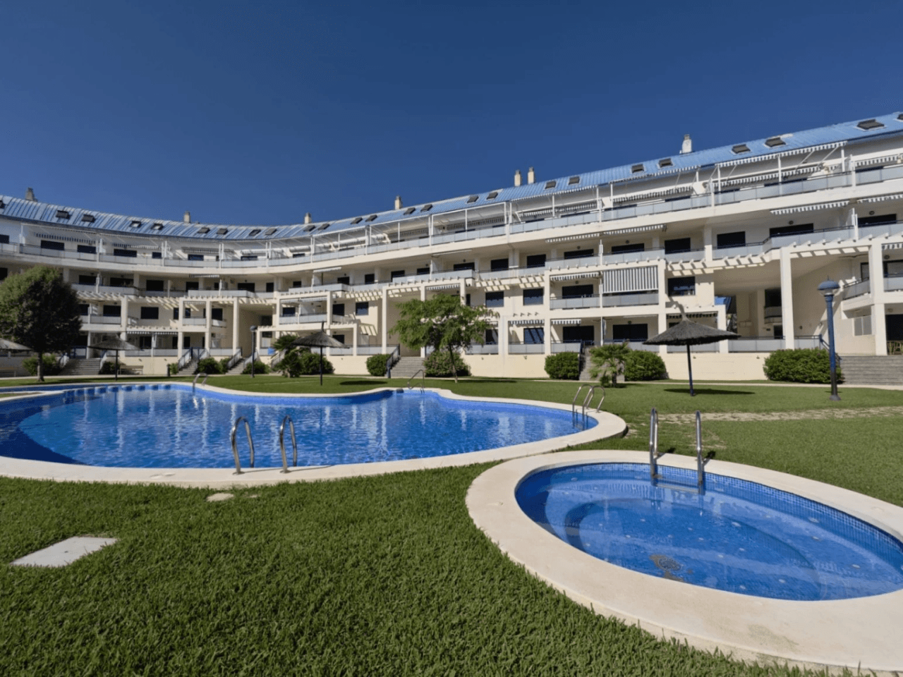 ATICO DUPLEX PRIMERA LINEA PLAYA EN DENIA