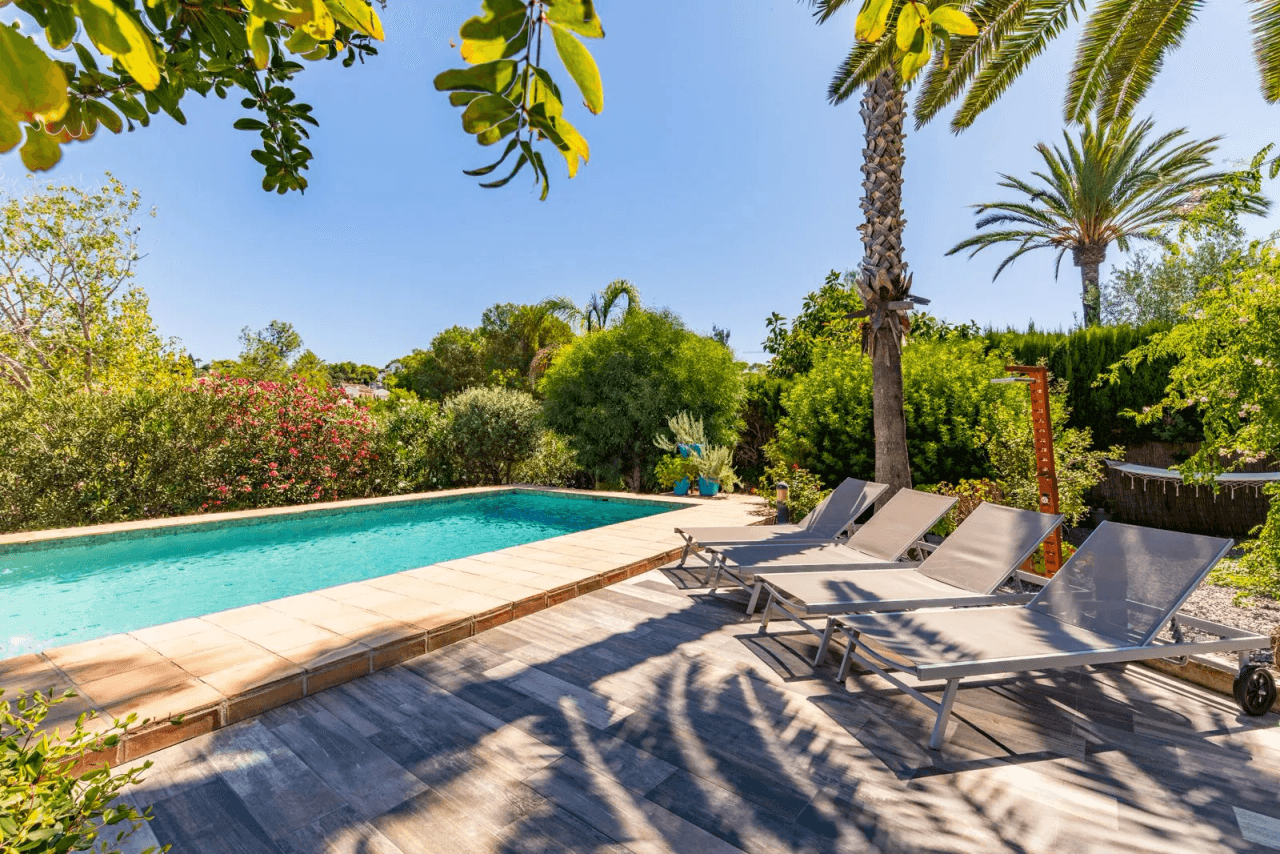 Mediterranean style villa just 300 meters from the sea in Baladrar, Benissa.