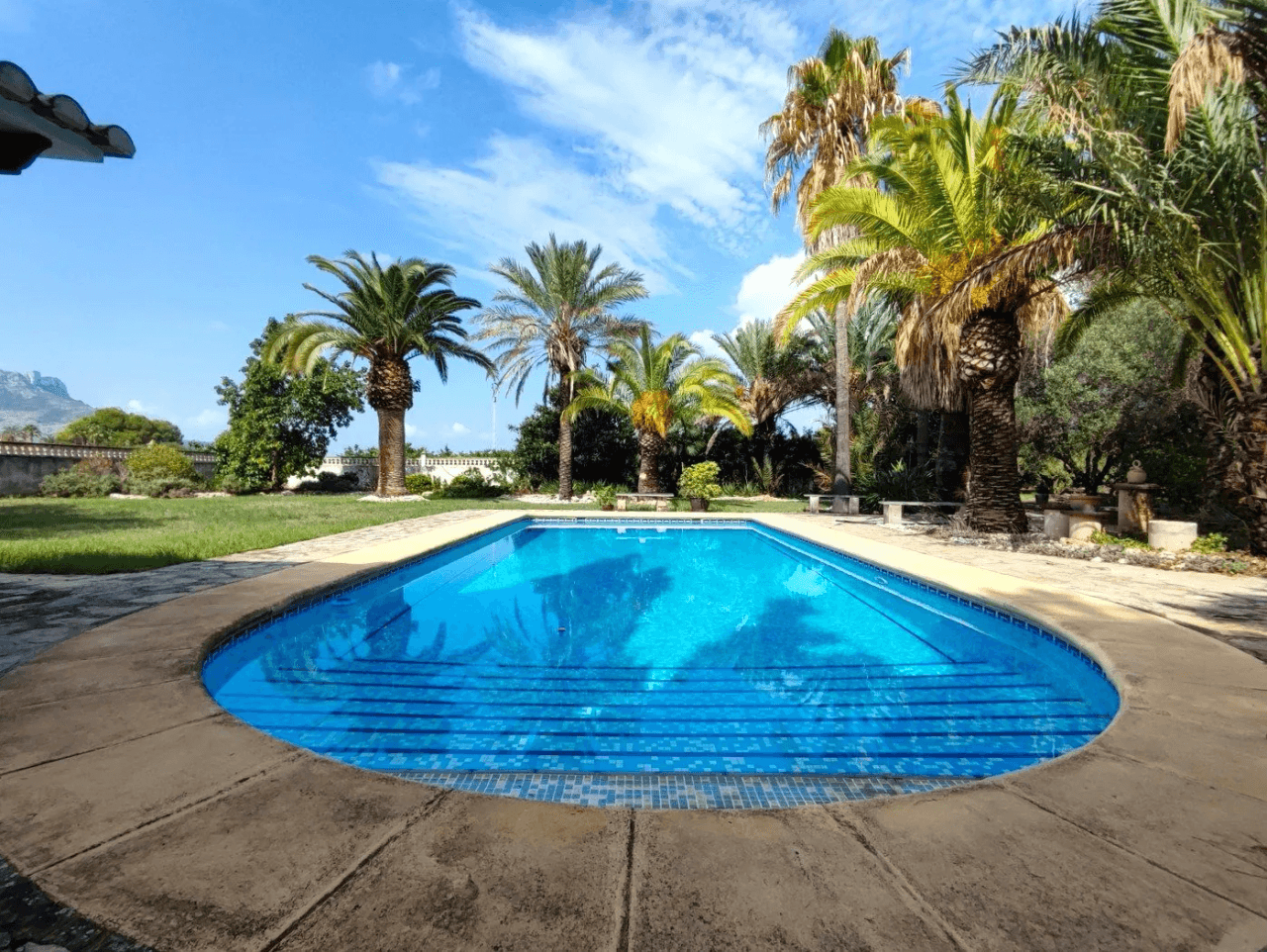 Country Villa with 4/6 bedrooms, pool, Els Poblets