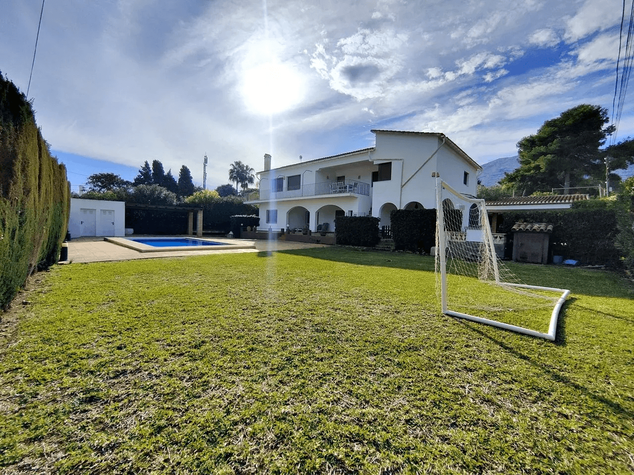 CHALET IN LAS ROTAS