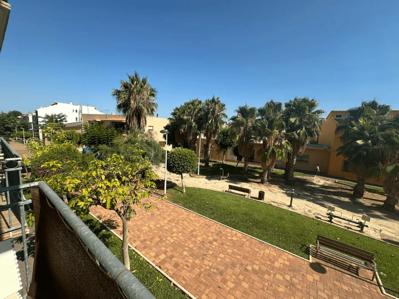 Semi-New Apartment for Sale in Beniarbeig – Bright and with Open Views