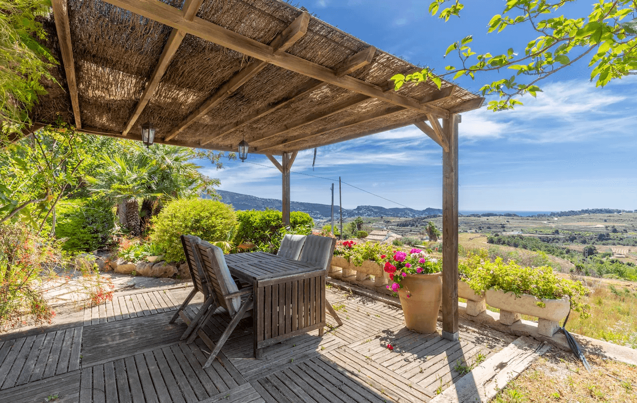 Last Rustic Finca available for sale with sea views in Teulada