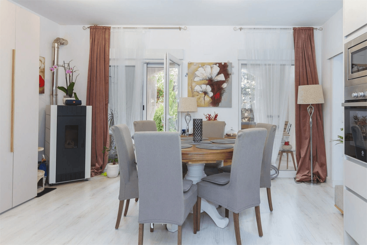 Bungalow with communal pool in Pedreguer