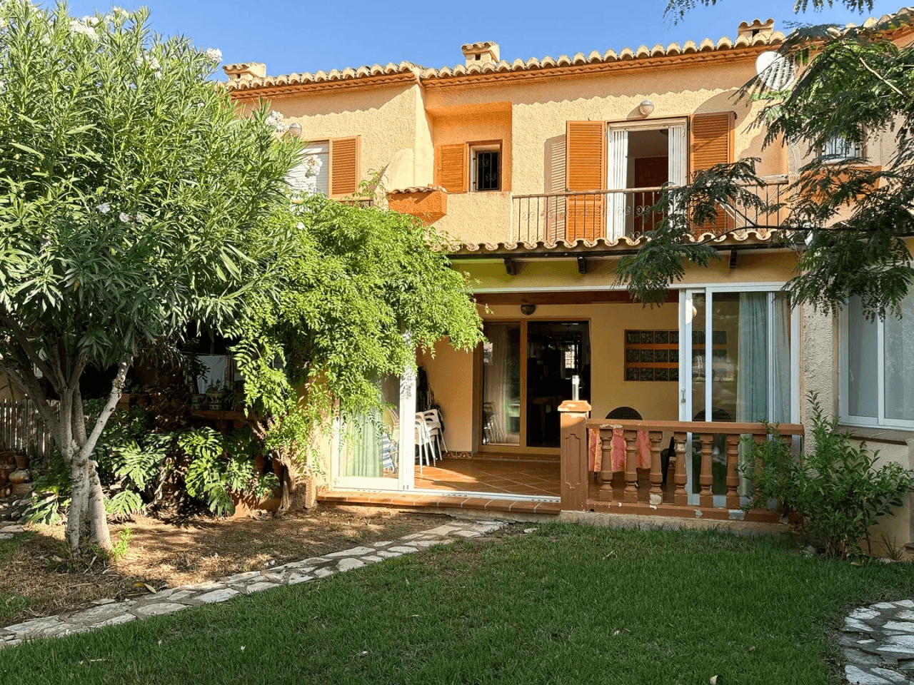 Duplex townhouse just a step away from the city of Dénia.