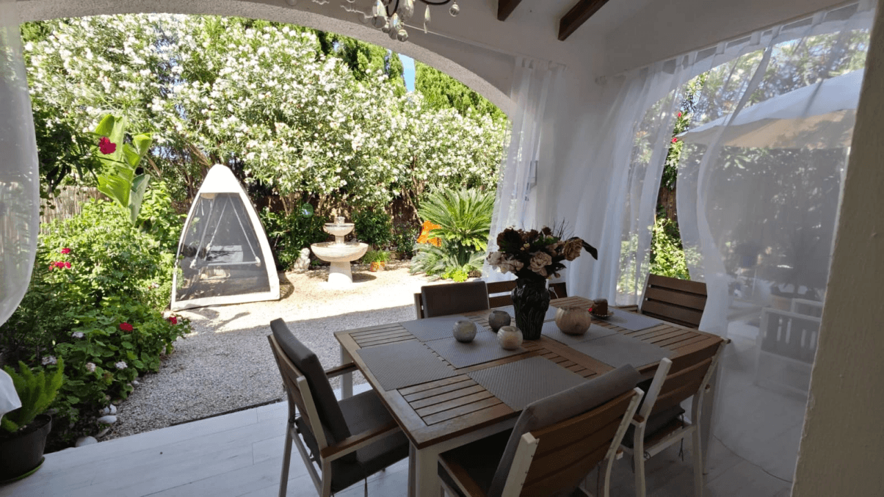 BEAUTIFUL TOWNHOUSE IN PEDREGUER