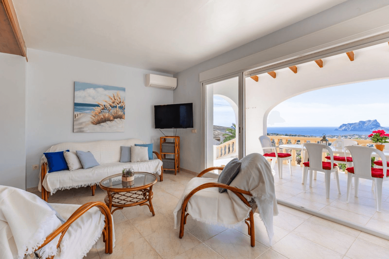 Villa de 3 chambres avec des vues spectaculaires sur la mer à vendre à Benimeit - Moraira, Costa Blanca.