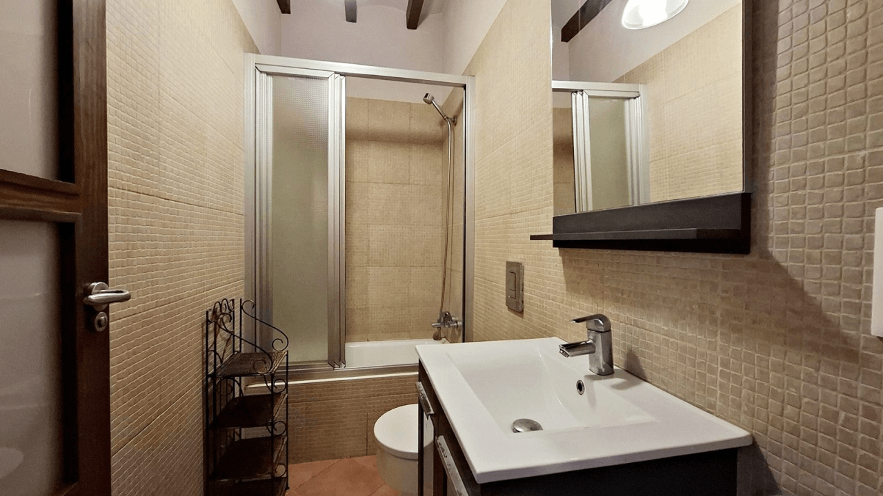 Spacious duplex home in the center of Denia