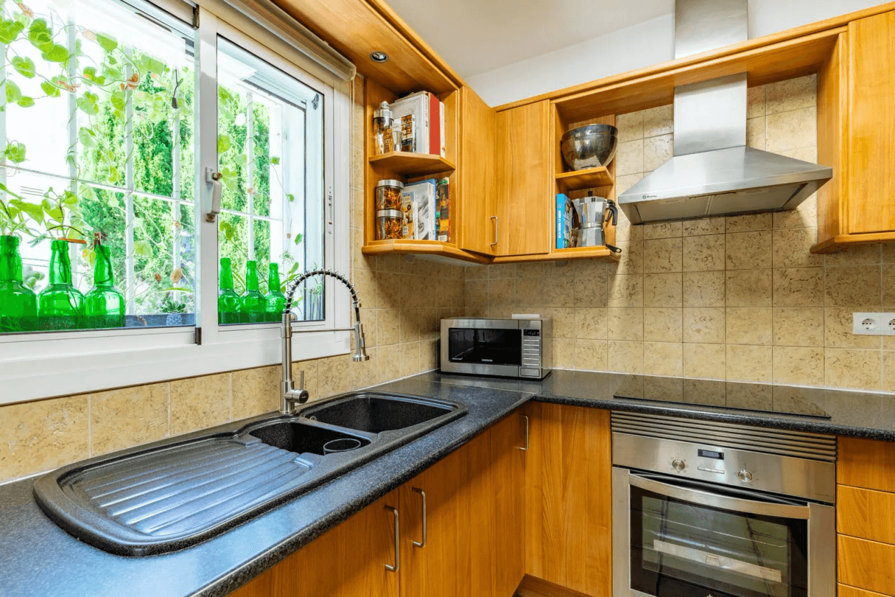 Mediterranean style villa just 300 meters from the sea in Baladrar, Benissa.