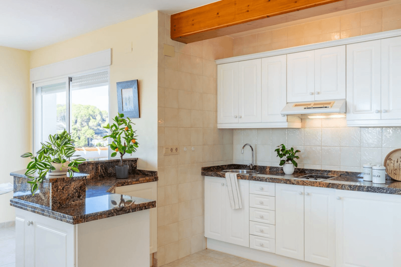 Villa de 3 chambres avec des vues spectaculaires sur la mer à vendre à Benimeit - Moraira, Costa Blanca.