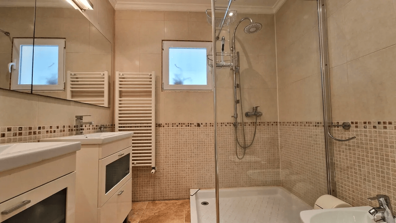 Villa for sale in Adsubia