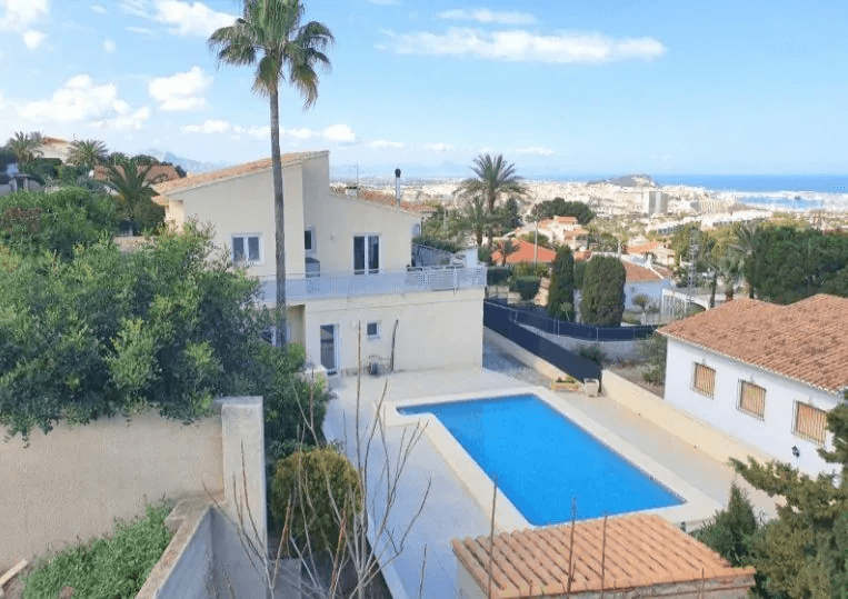 Villa met uitzicht op zee, Denia