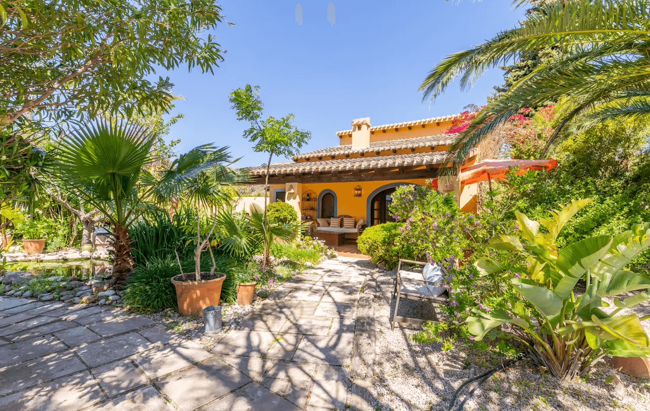 Last Rustic Finca available for sale with sea views in Teulada