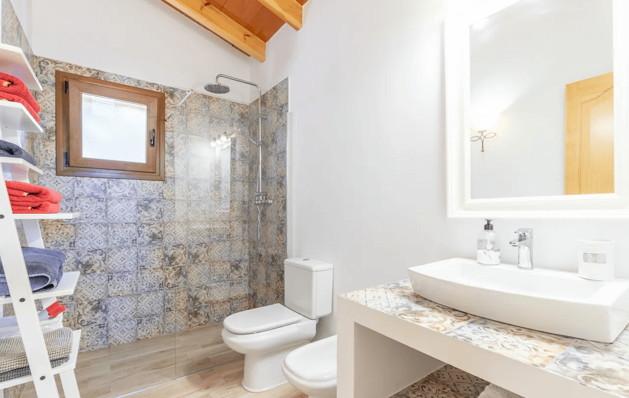 Last Rustic Finca available for sale with sea views in Teulada