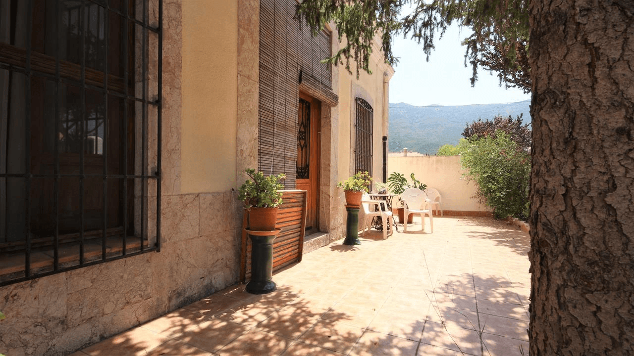 Villa for sale in Parcent