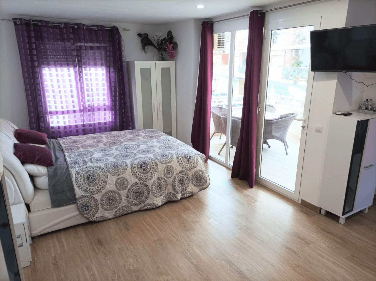 SPACIOUS DOWNTOWN APARTMENT NEAR PUERTO DÉNIA