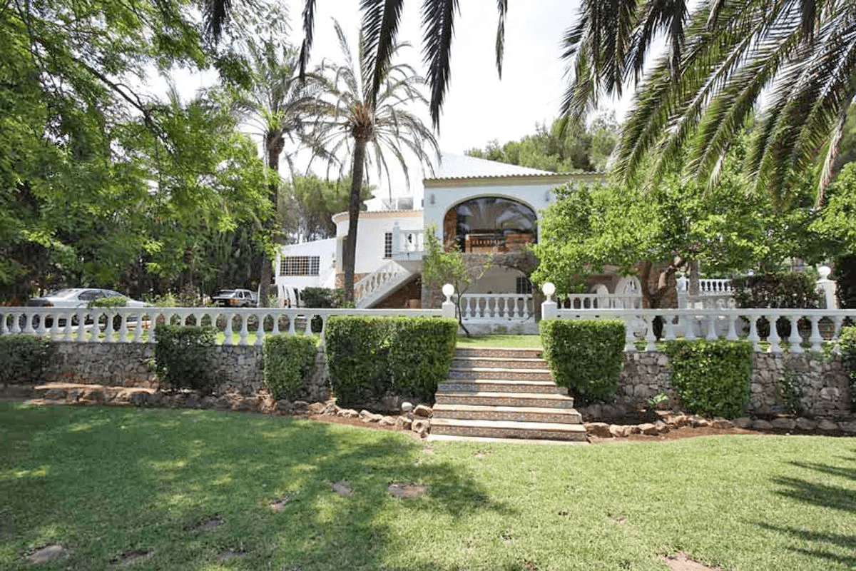 Spectacular villa for sale in Javea close to the Arenal beach