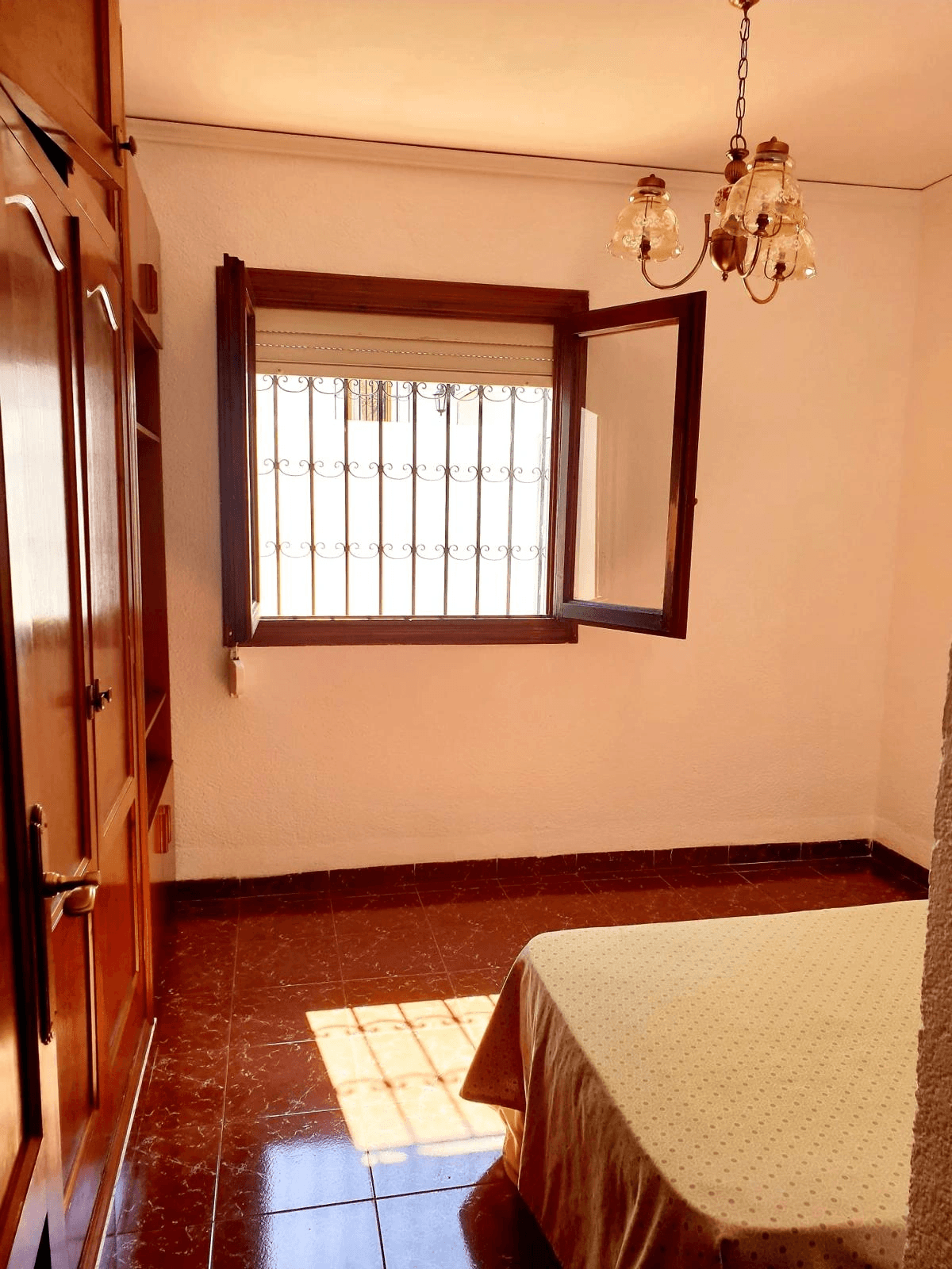 FOUR-BEDROOM HOUSE IN DENIA, MONTGO