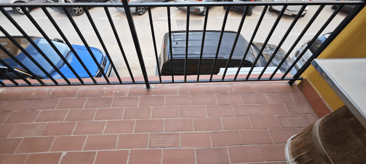 CENTRAL APARTMENT in DENIA with 3 Bedrooms, Terrace, and Elevator.
