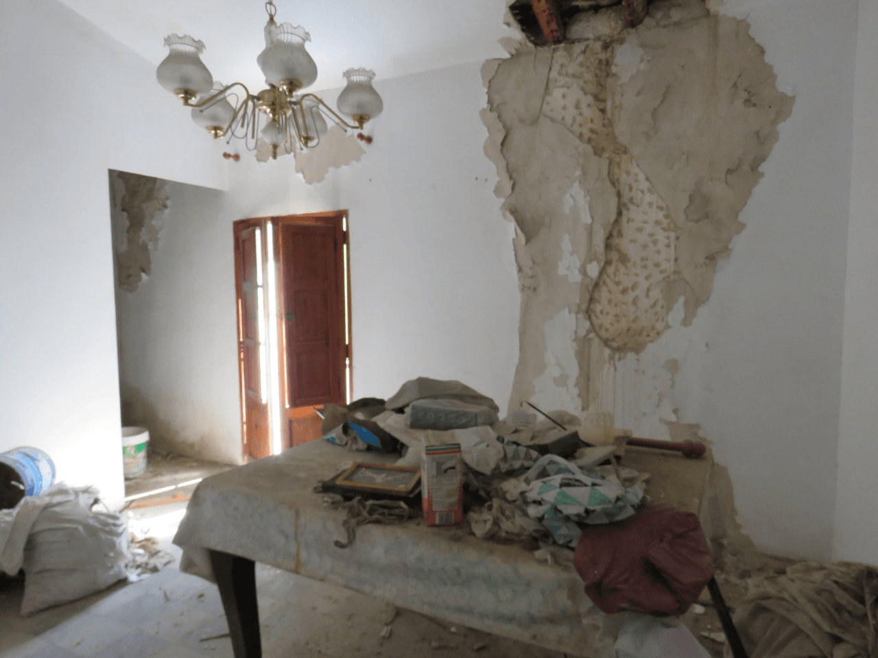 Village house to reform in El Verger.