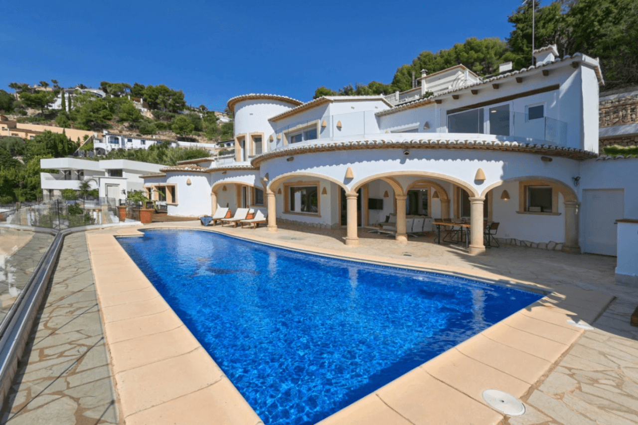 . TWO VILLAS + GUEST APARTMENT . MORAIRA. SEA VIEWS