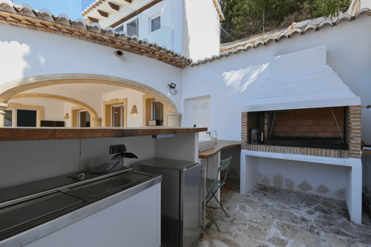 . TWO VILLAS + GUEST APARTMENT . MORAIRA. SEA VIEWS