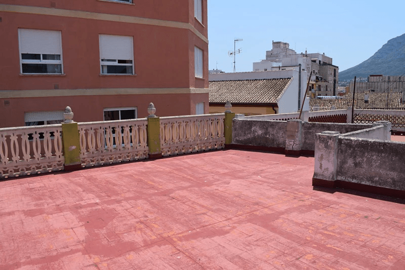 Village house for sale in Dénia