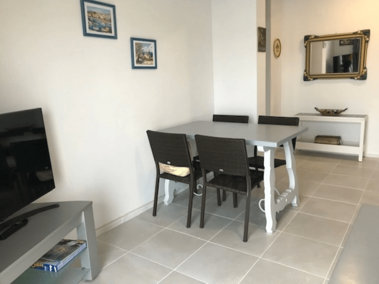 Apartamento en venta en Denia, Primera Línea Playa con vistas al mar, 2 dormitorios.