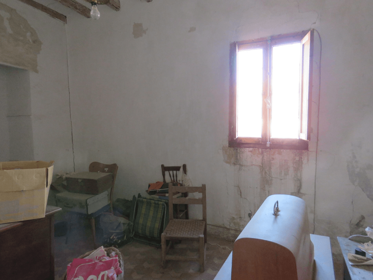 Village house to reform in El Verger.
