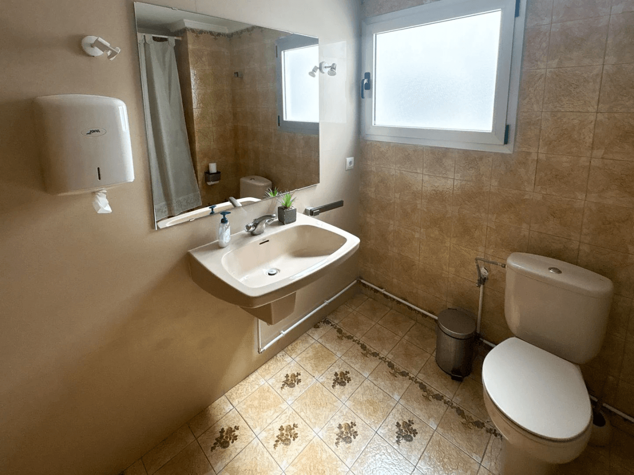 Huge apartment in the center of Dénia to reform.