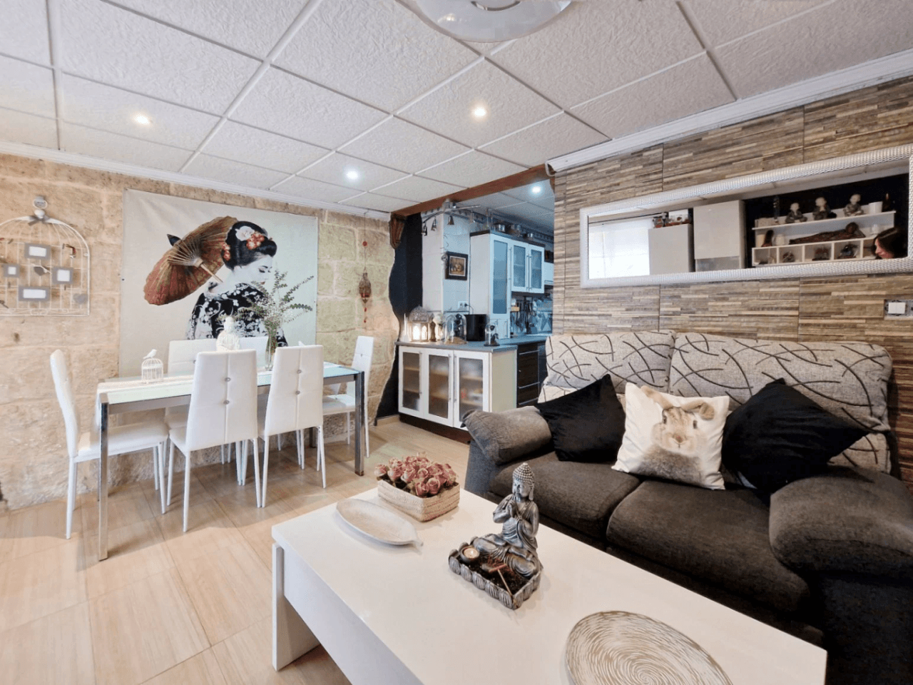 Townhouse with 10 rooms in the center of Jávea.