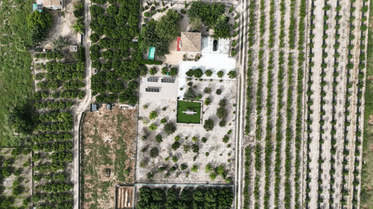 Country house for sale in Pego