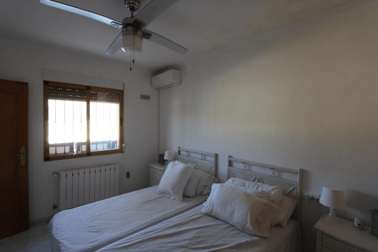 Impressive 3-bedroom villa for sale with valley views and independent guest apartment.