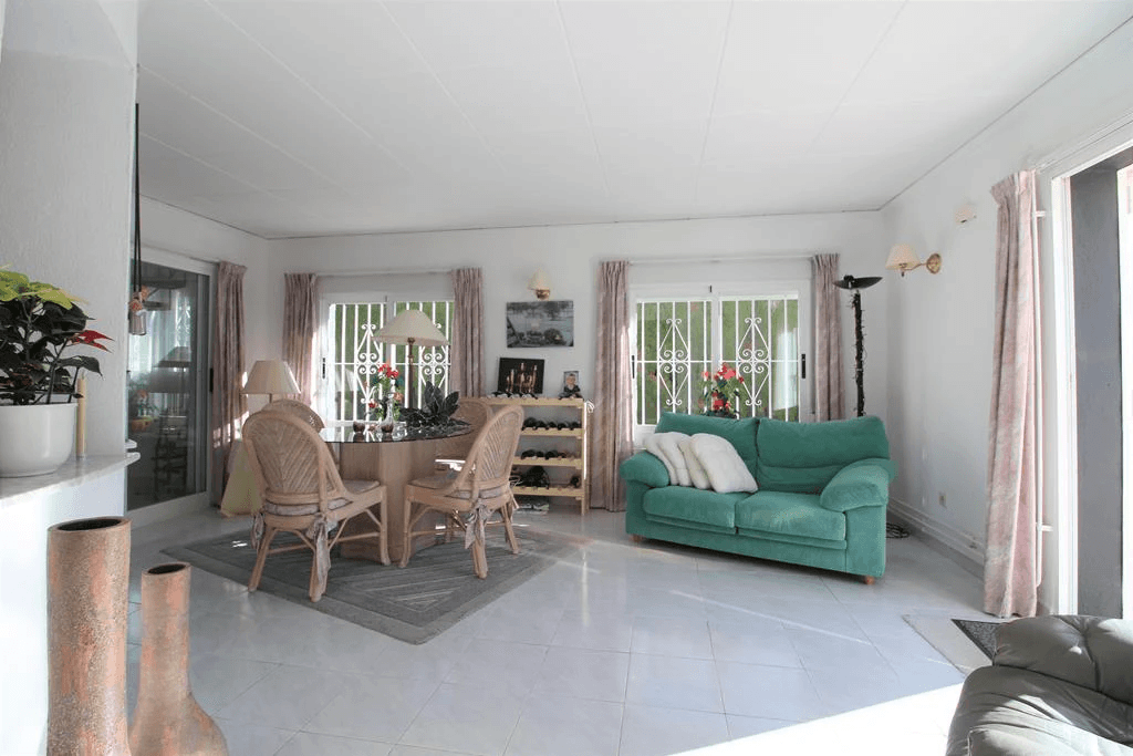 Villa a step away from the beach, Els Poblets
