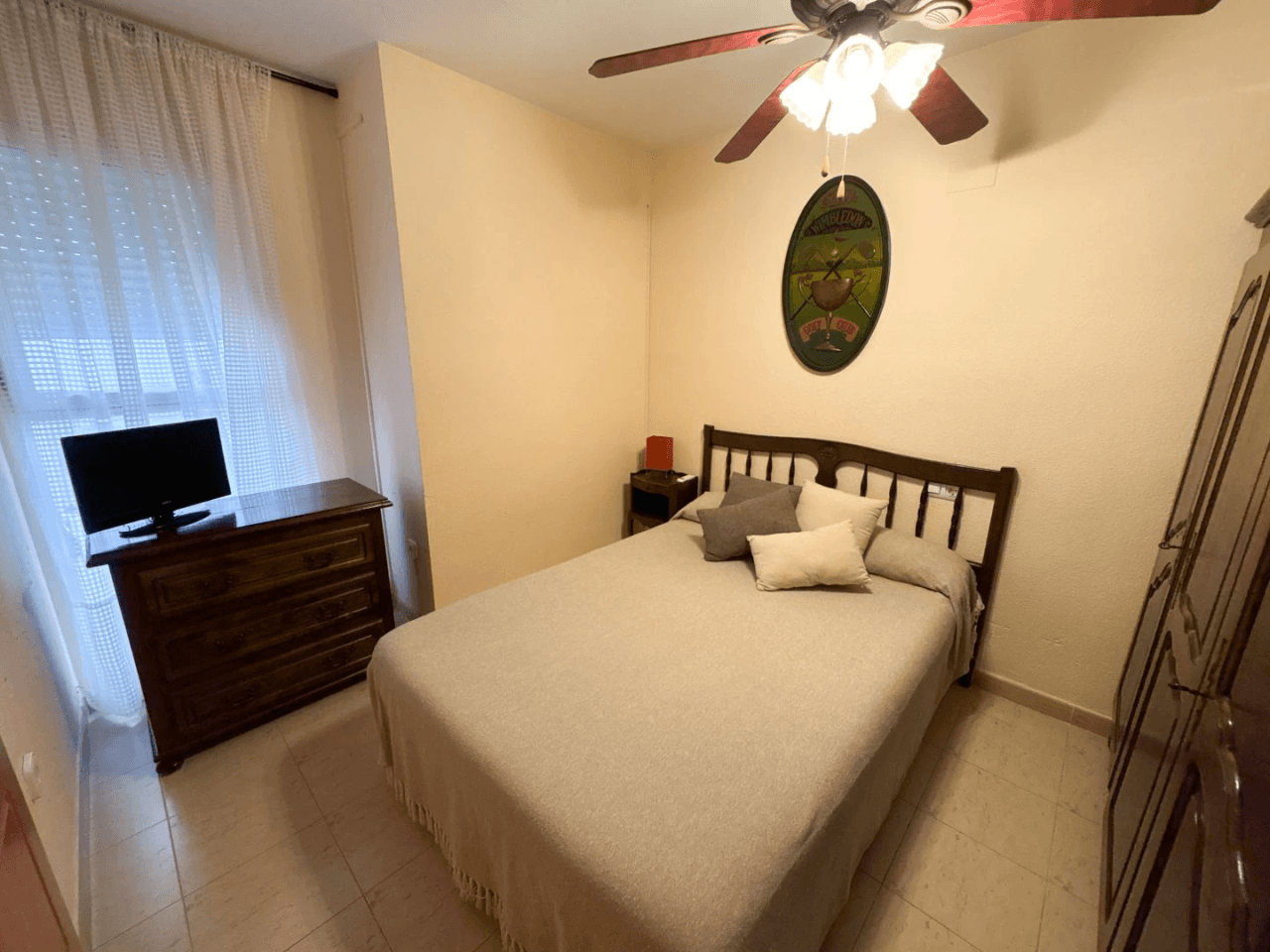 Impeccable apartment of 121m² with elevator, garage, and storage room on Av. Miguel Hernández, Dénia.