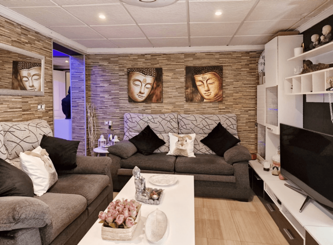 Townhouse with 10 rooms in the center of Jávea.