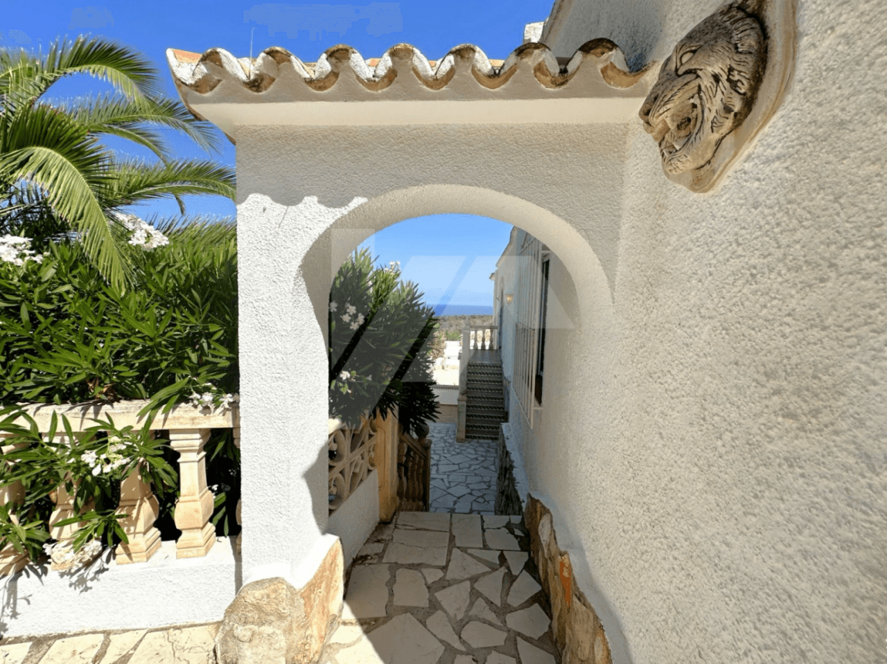 Villa for sale in Moraira with spectacular sea views.